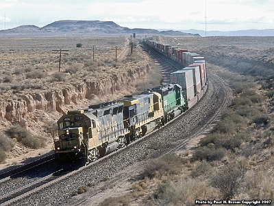 BNSF 3036 at Dalies, NM in March 1999.jpg